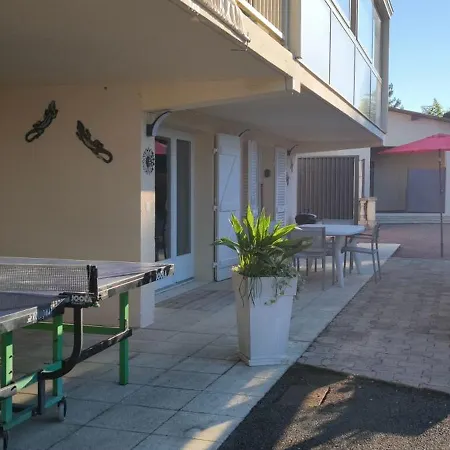 Holiday home Cosy, Piscine, Terrain De Petanque, Velos, Entre Centre Et