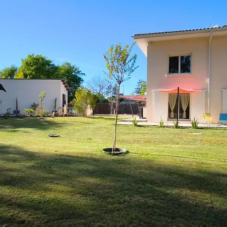 Cosy, Piscine, Terrain De Pétanque, Vélos, Entre Centre Et Hébergement de vacances