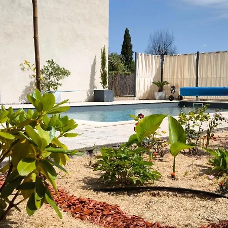 Cosy, Piscine, Terrain De Petanque, Velos, Entre Centre Et Holiday home *
